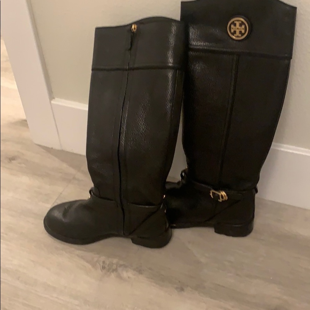 Boots - Picture 2 of 10